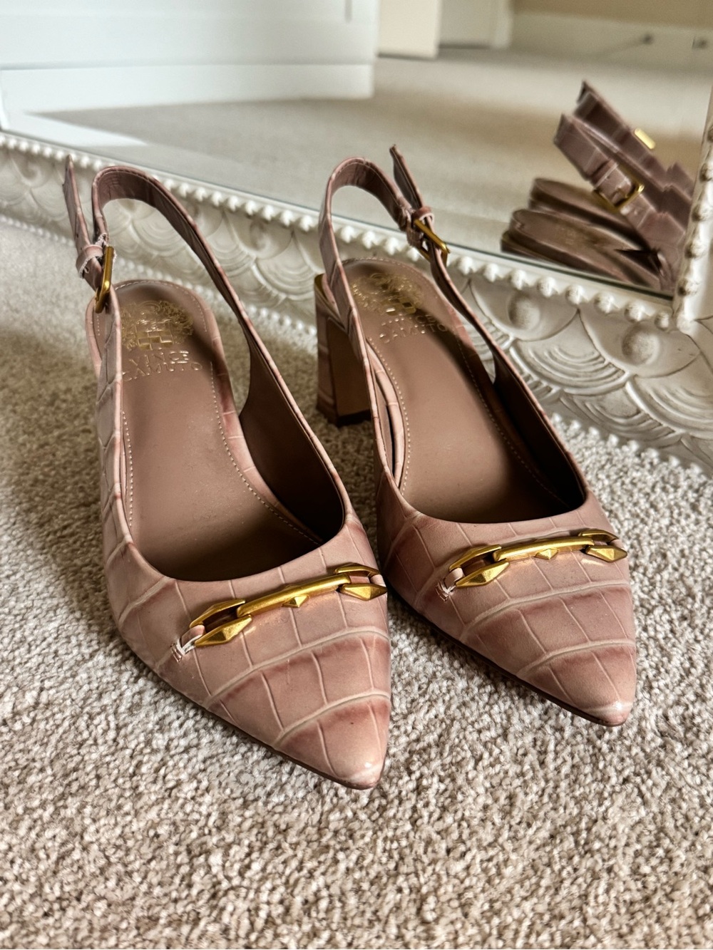 Vince Camuto Croc-Embossed Blush Slingback Heels with Gold Chain-New. Never worn